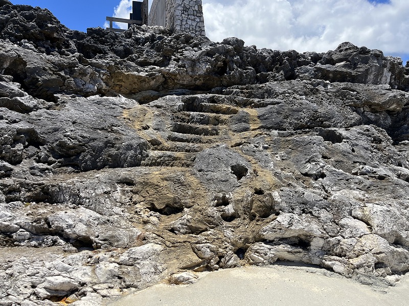 北大東島 貯蔵庫入り口
