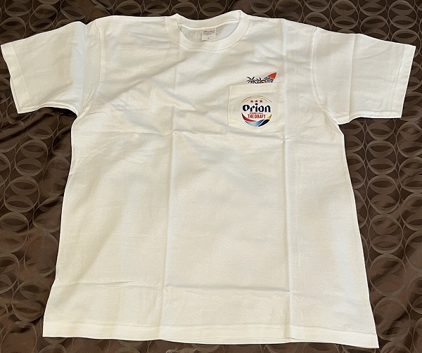 ひめゆりの塔前のみやげ物屋で買ったTシャツ