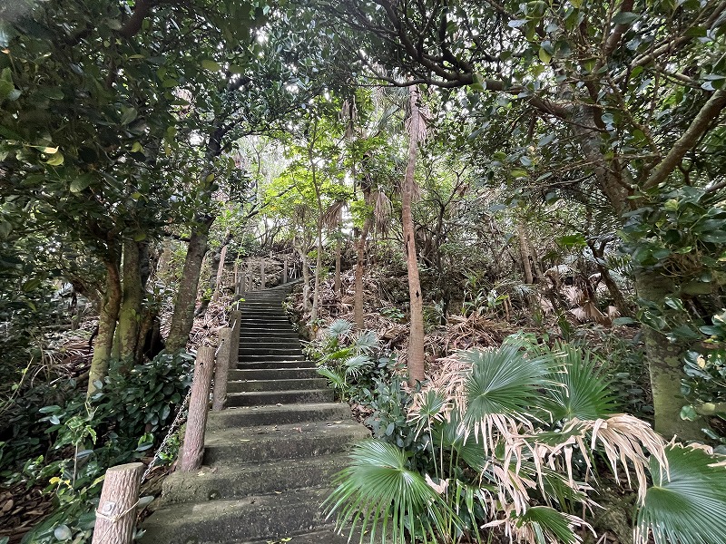 南大東島　秋葉神社　階段