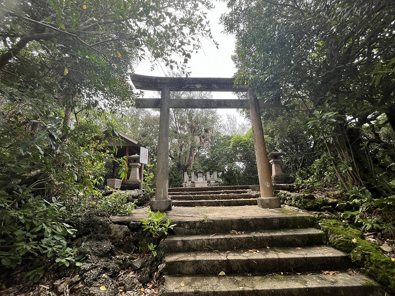 南大東島　秋葉神社　鳥居