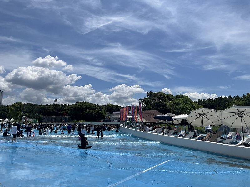 稲毛海浜公園プール　波の出るプール
