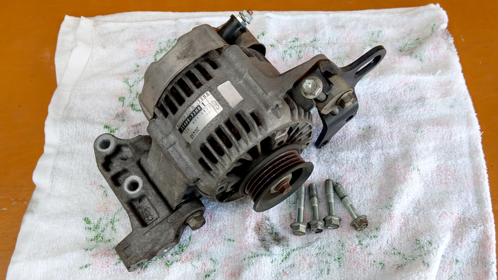 K6AエンジンOH（補器類を取り付ける＃4 オルタネータ・インテーク 
