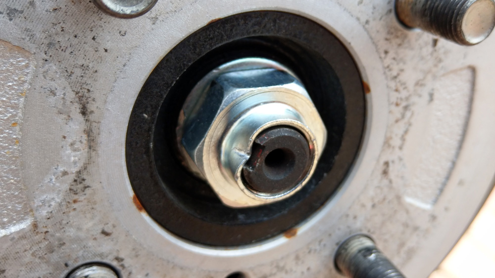 ハブロックナットの交換 サンデーメカニック見習いのクルマいじり