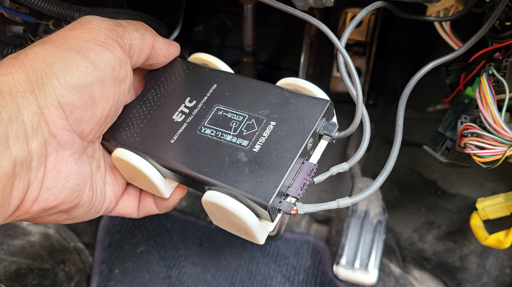 ETC車載器を取り付ける - サンデーメカニック見習いのクルマいじり