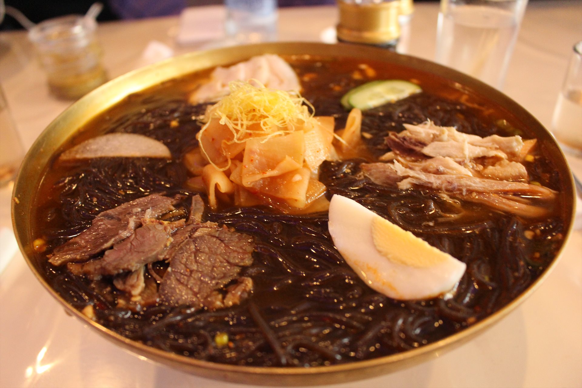 平壌 冷 麺 と は