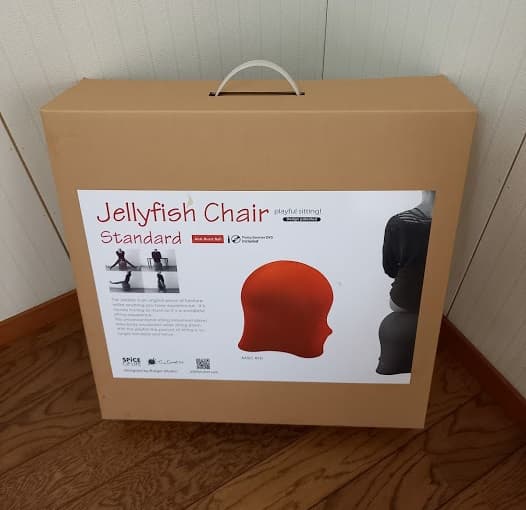 ジェリーフィッシュチェアーの箱
