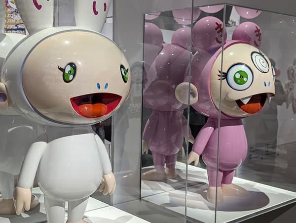 村上隆の作品「カイカイキキ」