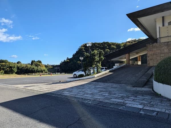 ホテルの駐車場