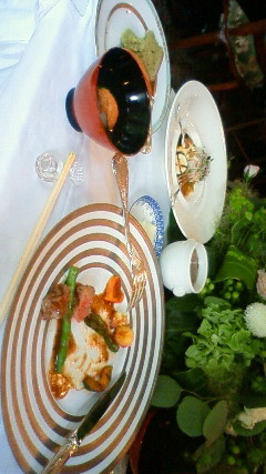 食事中