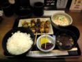 正起屋inホワイティ梅田でご飯。焼鳥定食食べた。ここの焼鳥うまーい