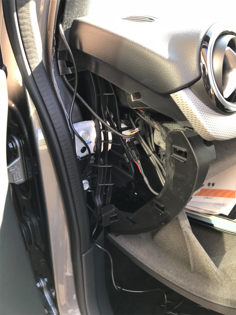 W246 ドライブレコーダー取付 趣味が趣味を呼ぶ話