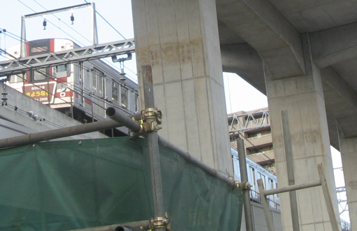 さよなら運転を終え、一旦武蔵小杉駅に向かう8017F(2018/1/13)