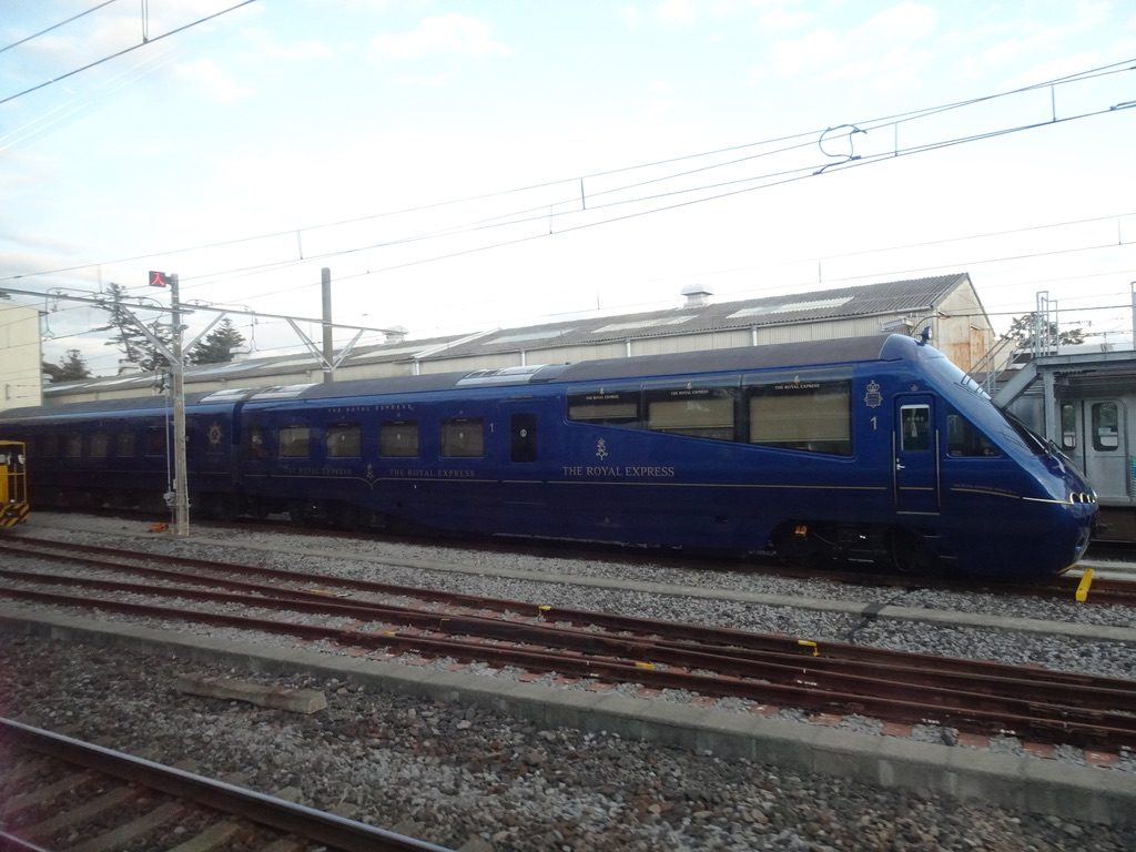伊豆高原駅付近に留置されていたTHE ROYAL EXPRESS(2020/2/11)