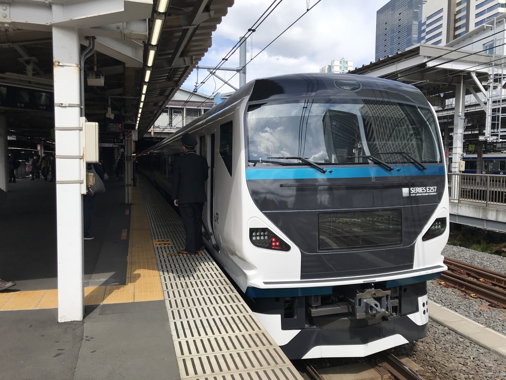 E257系踊り子4号の1号車側前面