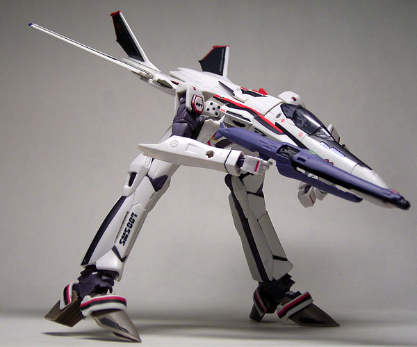マクロスF VF100's VF-25Fメサイアバルキリー アルト機レビュー