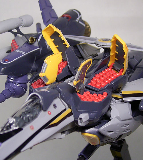 マクロスF 1/72VF-25S アーマードメサイア バルキリー オズマ機