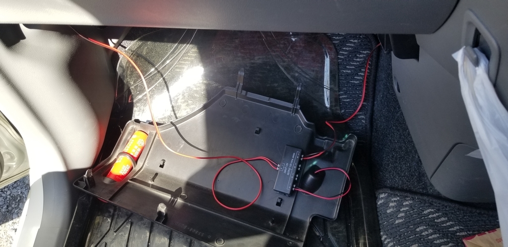 カーテシランプ取り付け ムーヴ 青森県産タイプゴールドの釣りと愛車との日々 カーテシランプ取り付け ムーヴ 青森県産タイプゴールドの釣りと愛車との日々