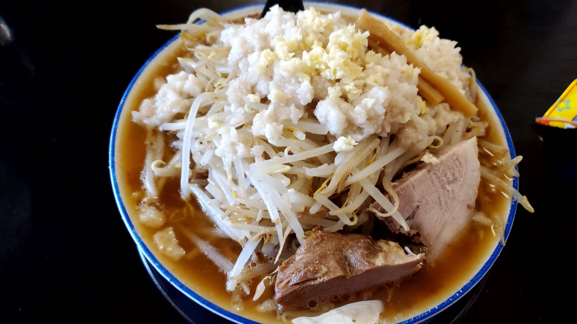 青森市 二郎系から味噌から煮干しまで堪能出来る 中華そばさとう 青森県のタイプゴールド