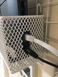 100均アイデア 引越ししたての方必見 絶対に外せないwi Fiワイヤーネット収納 ゆるーく倹約 投資 全ては海外旅行のため 100均アイデア 引越ししたての方必見 絶対に外せないwi Fiワイヤーネット収納 ゆるーく倹約 投資 全ては海外旅行のため