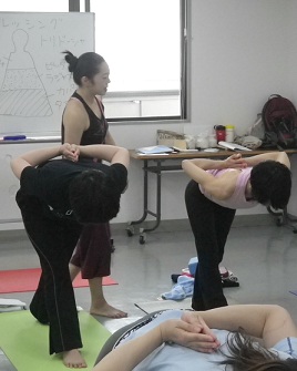 f:id:uchikoyoga:20130408201223j:image:h300:right