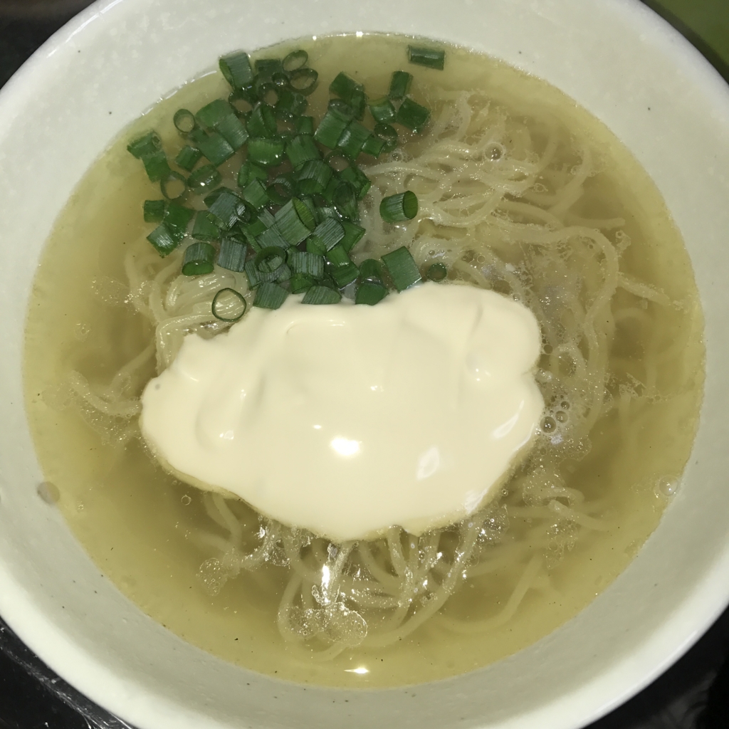 イタリアンな黄金の塩ラーメンを自宅で食べてみた