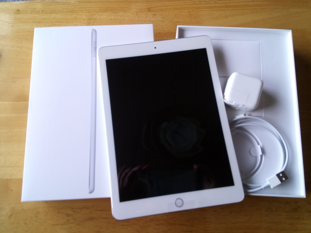 iPad 第6世代 32GB Wi-Fiモデル f:id:uenoshuichi:20180512100207j:plain:w400