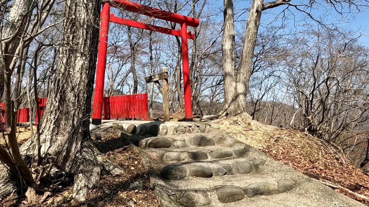 温泉神社（山頂）