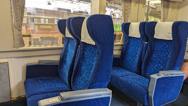 東武100系スペーシア 座席 座面 鉄道部品 鉄道古物 鉄道廃品 Yahoo!オークション - 鉄道廃品 東武 特急スペーシア 100系 座面