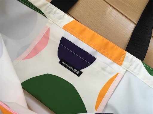 UNIQLOマリメッコトート中
