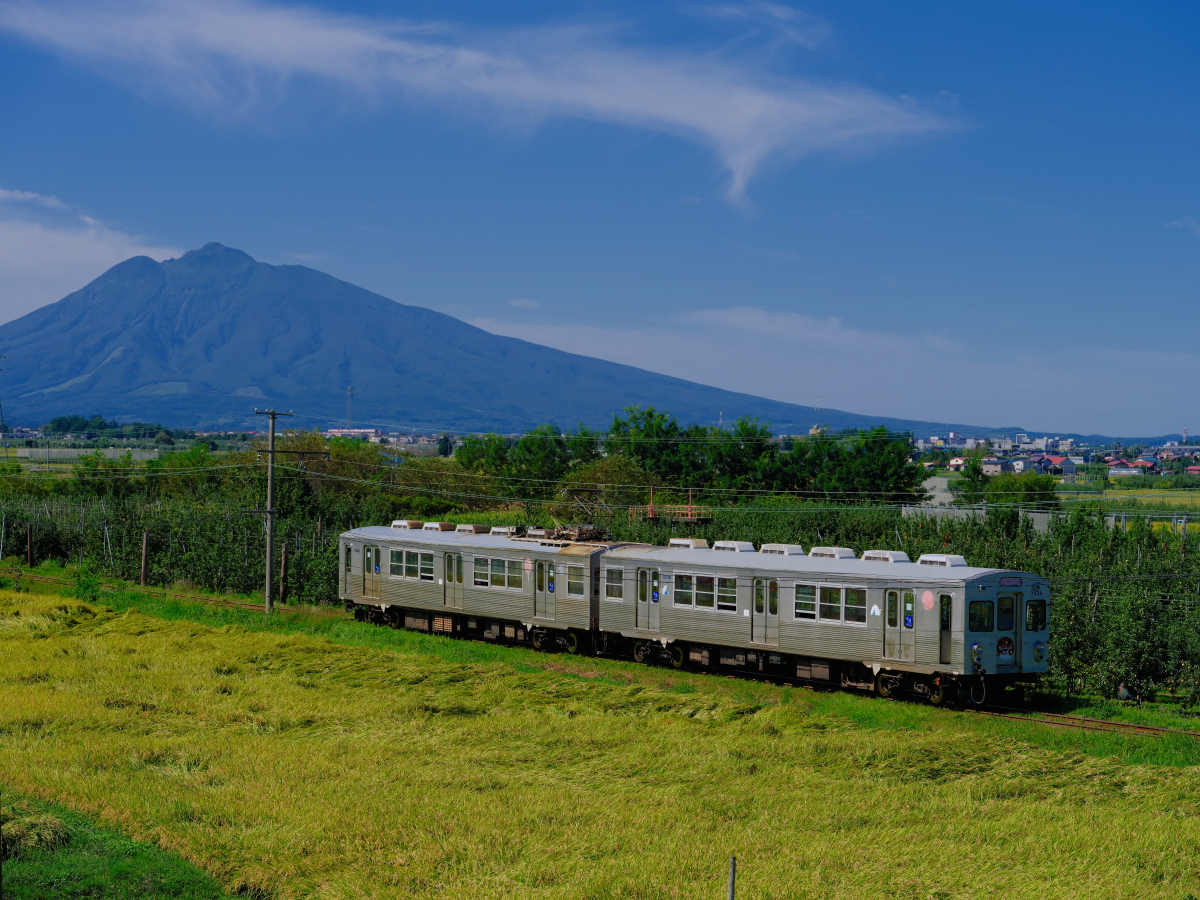 岩木山と弘南鉄道大鰐線のデハ7000系を撮る！(その1) - 続 うっかり鉄
