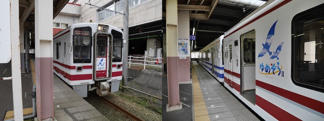 越後湯沢駅で。ほくほく線 HK100系