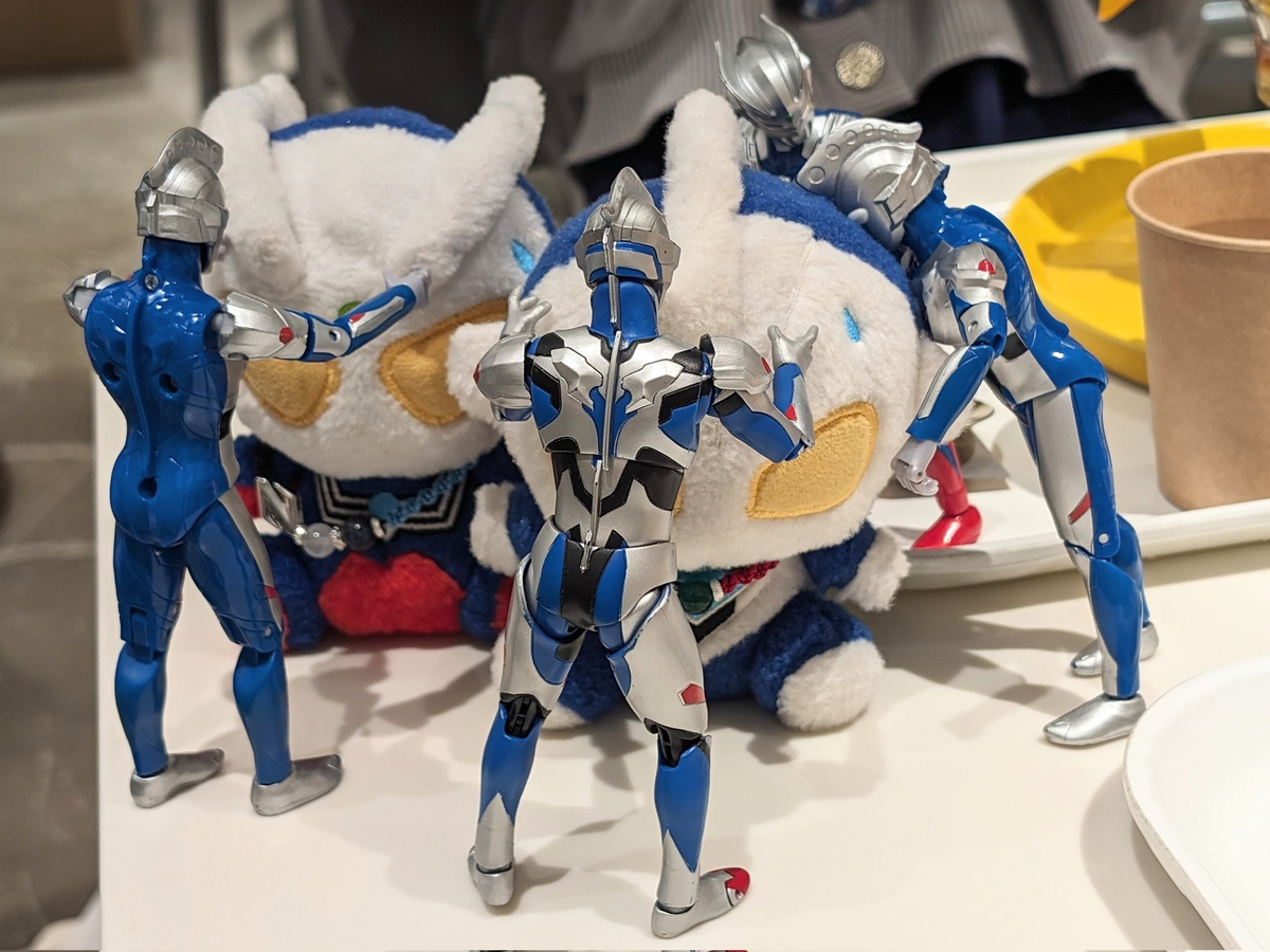 ãŒããšãŒããã®ã¬ãããã¿ã«ãŒãããã¡ãæã䌞ã°ããŠããããã®æšªã§ã¢ã¯ã·ã§ã³ãã£ã®ã¥ã¢ã®ãŒããããŒããã®ã¬ãããã¿ã®é ã«é¡ãåããŠããããã®æ§åãã¢ã¯ã·ã§ã³ãã£ã®ã¥ã¢ã®ãŒããèŠãŠããã