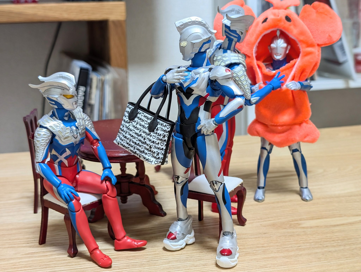 ã¢ãŒãã®ãŒããããæ€
åã«åº§ã£ãŠããã¢ãŒãã®ãŒãã®åã«ç«ã¡ãå·Šæãè
°ã«ã峿ãèžã«åœãŠãŠèªããããªæ§åãã¢ãŒãã®ãŒãã¯ãŒãããèŠäžããŠãããåŸãã§ã¯ã¢ã¯ã·ã§ã³ã®ãŒãããåã®ããã«ãªã£ãŠã¢ãŒãã®ãŒãããèŠãŠãããã¢ã¯ãã®ãŒãããã®åã«ç«ã£ãŠããŒãããèœã¡çãããããšæãåºããŠããã