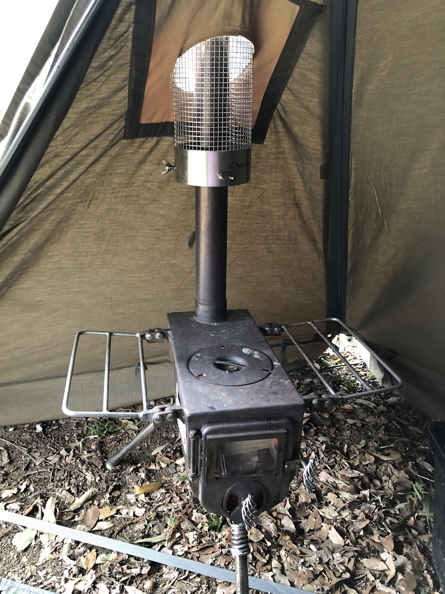 ソロベースEXに薪ストーブを入れてみた(魅惑の穴) - かもとのブログ