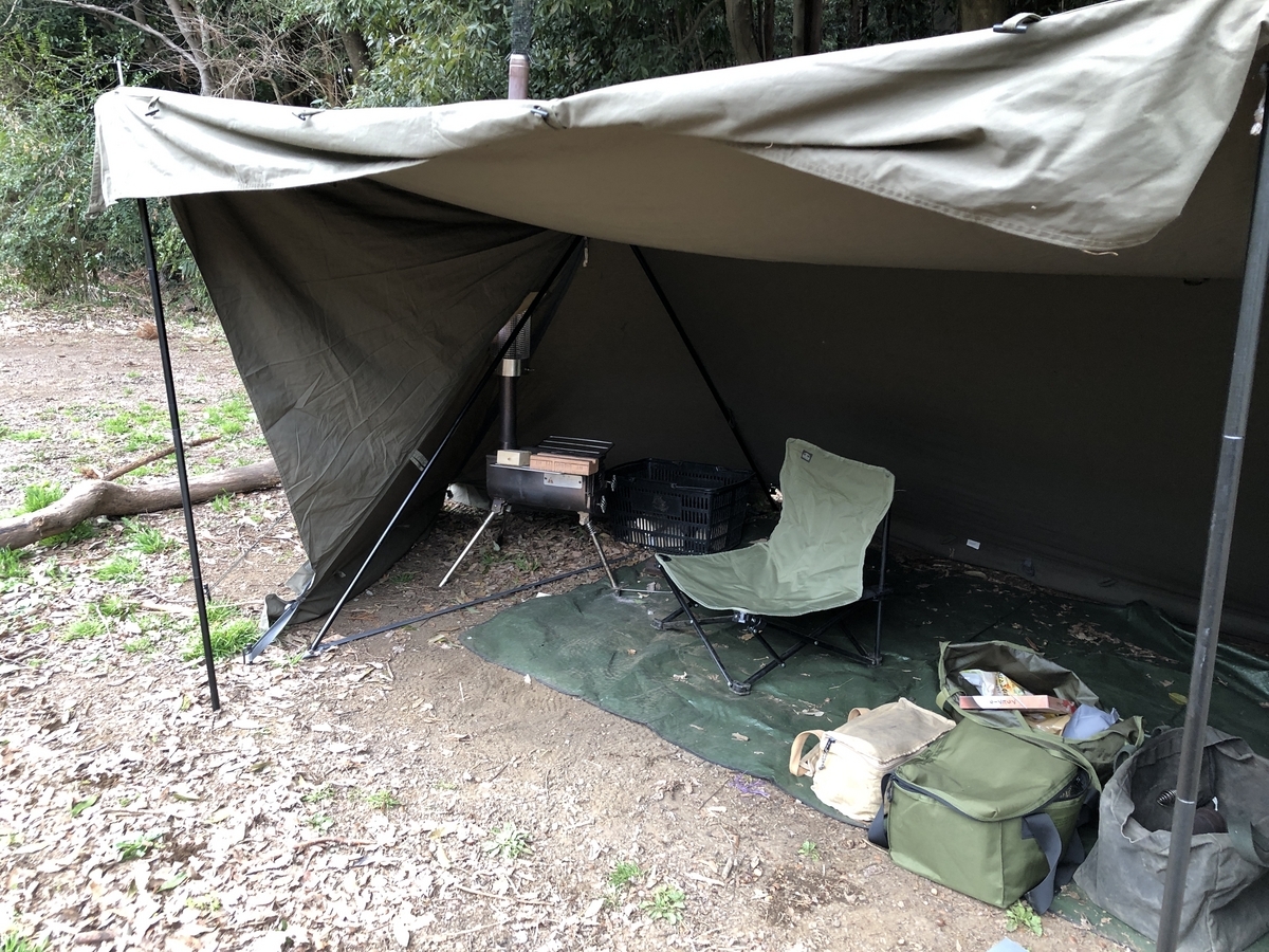 ソロベースEXに薪ストーブを入れてみた(魅惑の穴) - かもとのブログ