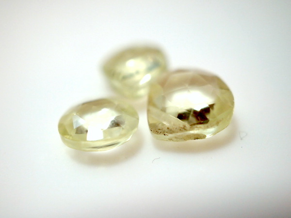クリソベリル chrysoberyl - 幻となったレモン色の宝石 - 梅花の
