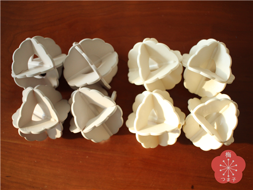 洗濯ボール ニトリとダイソー 合わせて８つを併用することにしました 明日も暮らす