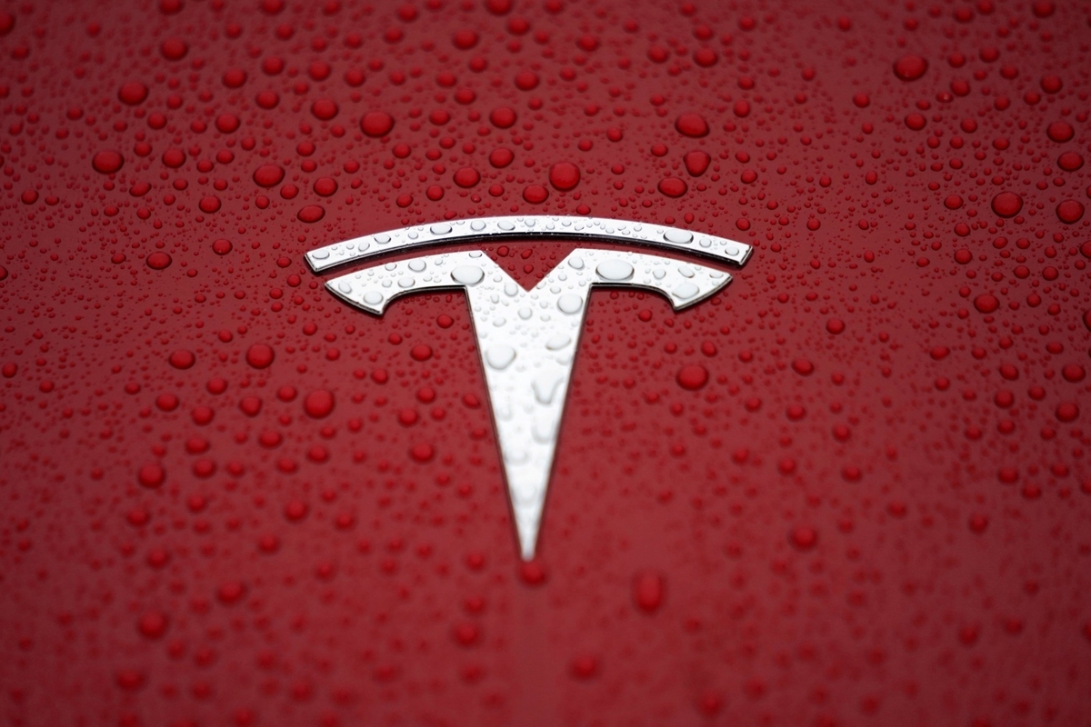 テスラ【TSLA】