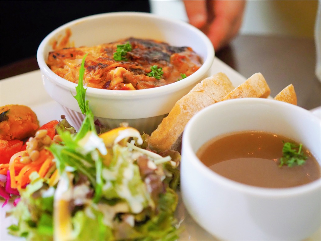 函館カフェ散歩【5】Cafe & Deli MARUSEN|レトロなビルのレトロなカフェ Cafe & Deli MARUSEN(マルセン)のラザニア
