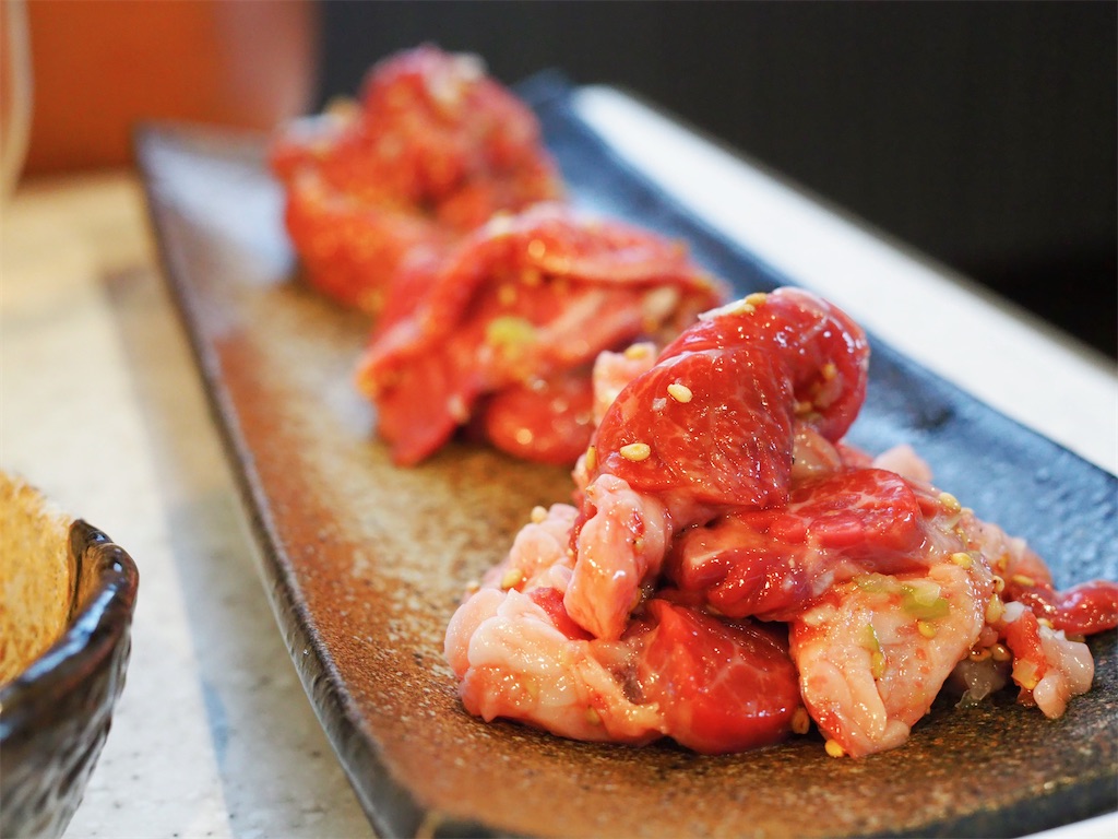 f:id:uminekobiyori:20200817194513j:image 焼肉ひび屋のカシラ三点盛り