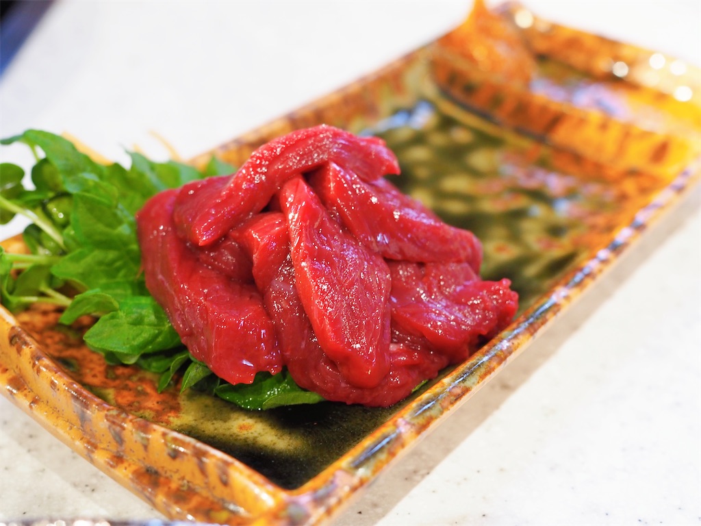 f:id:uminekobiyori:20200817194524j:image 焼肉ひび屋の馬刺し