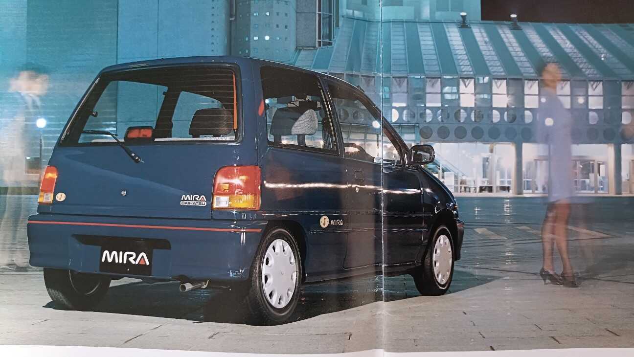 車歴】高い中古車価格！バブル崩壊1990年ダイハツミラL200系未使用車の