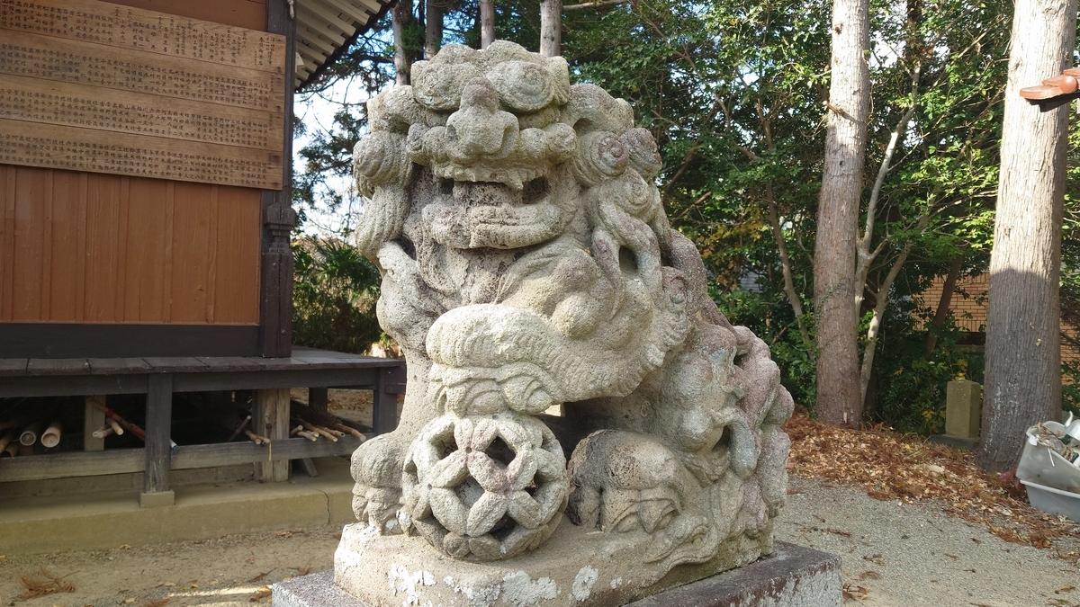 坂の上の津神社、狛犬たち - 海月美紗のおでかけ日和