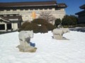 雪の東京国立博物館　2014年（羊石像）