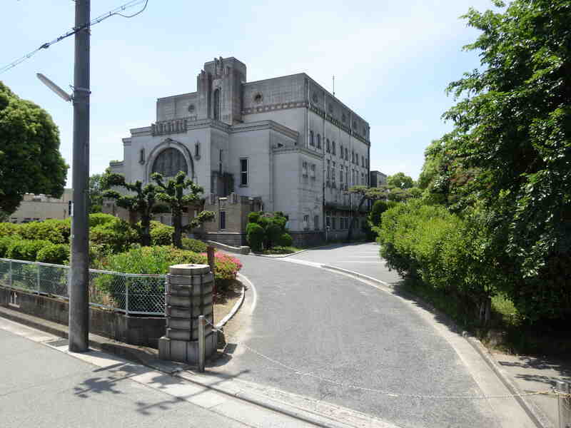 加古川市立加古川図書館