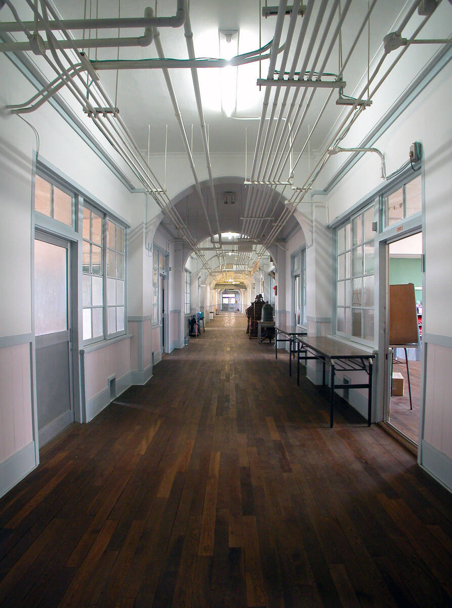 神戸市立 二葉小学校