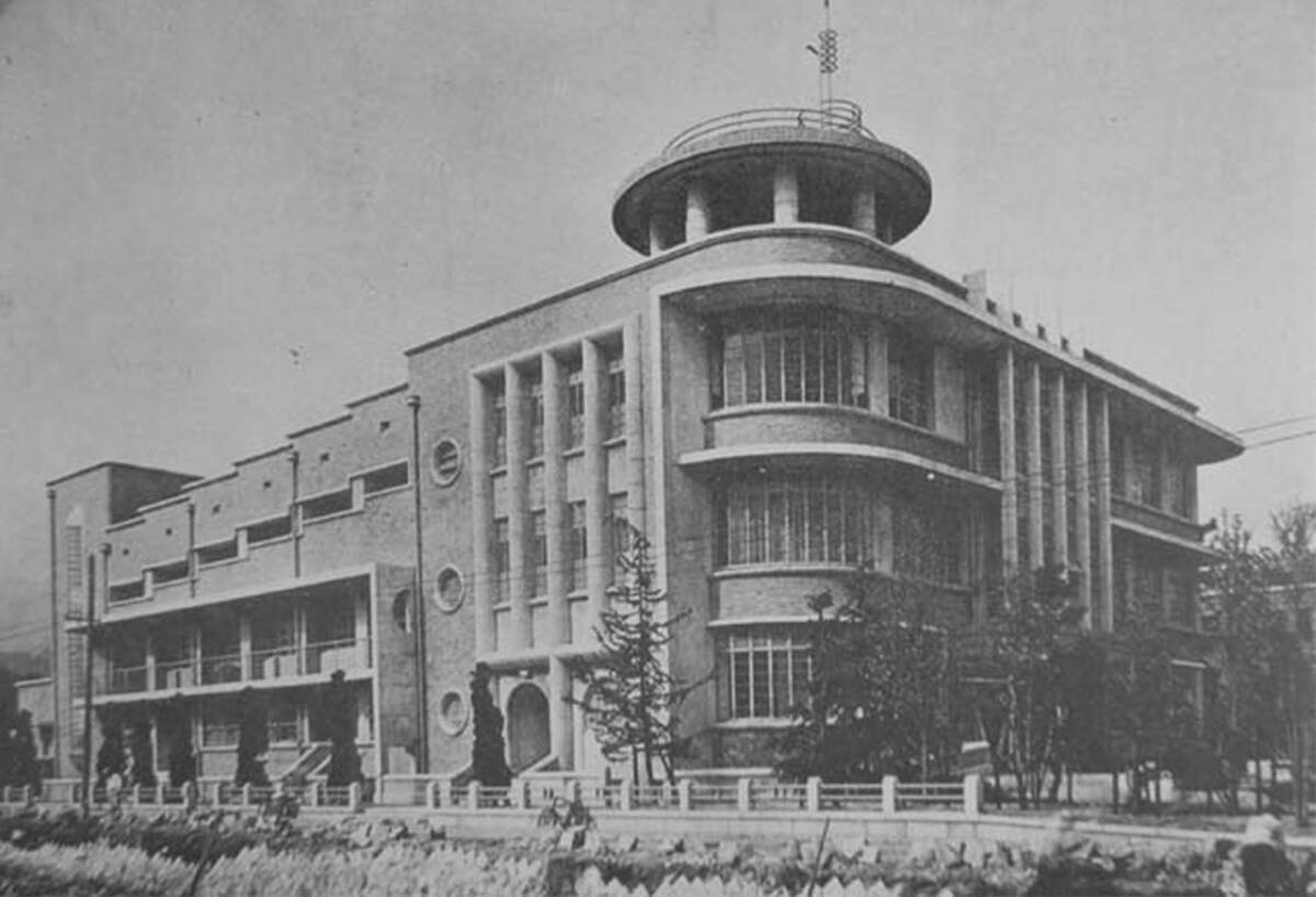 御影公会堂 嘉納治兵衛と清水栄二