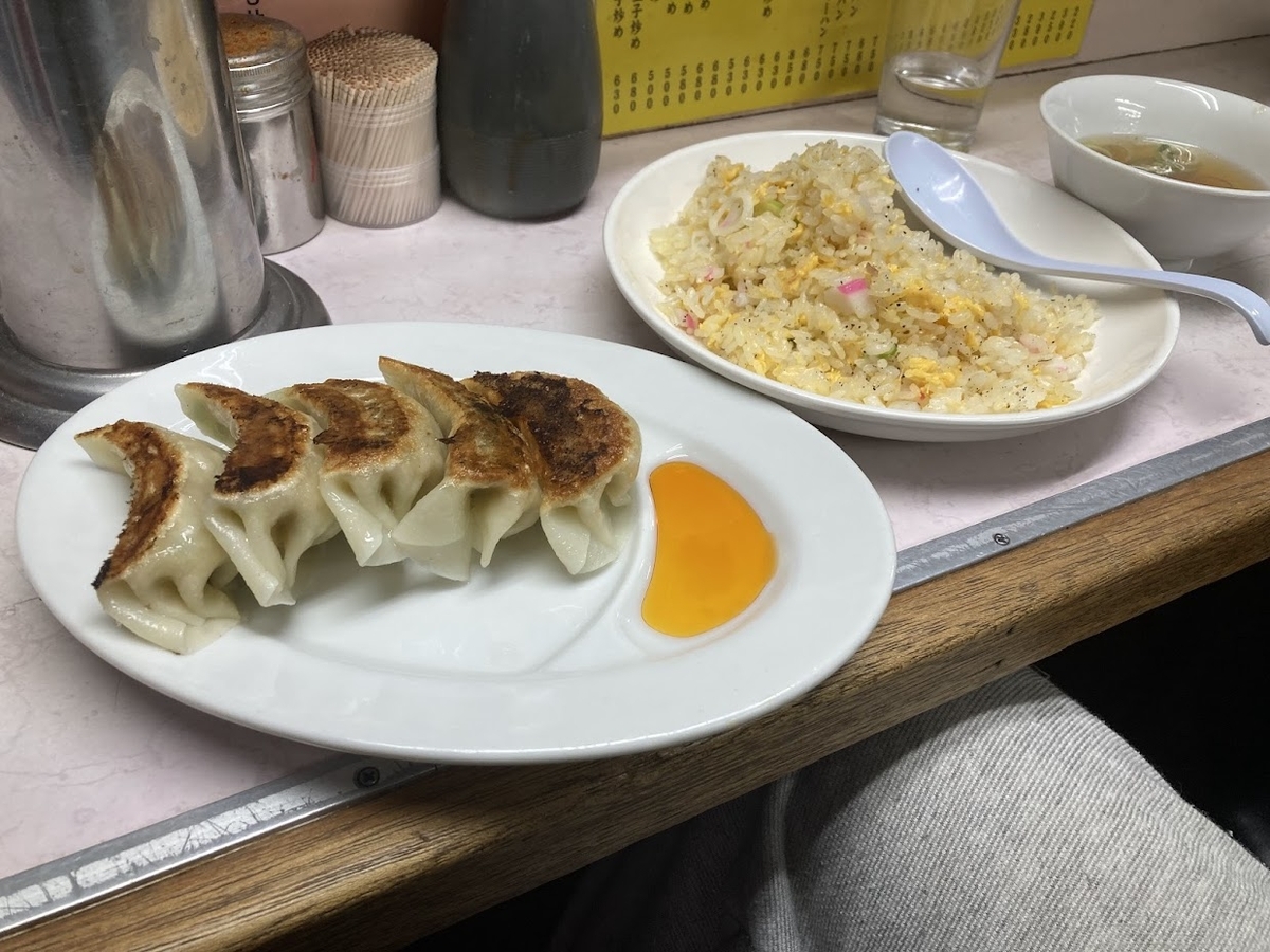 岐阜屋の餃子