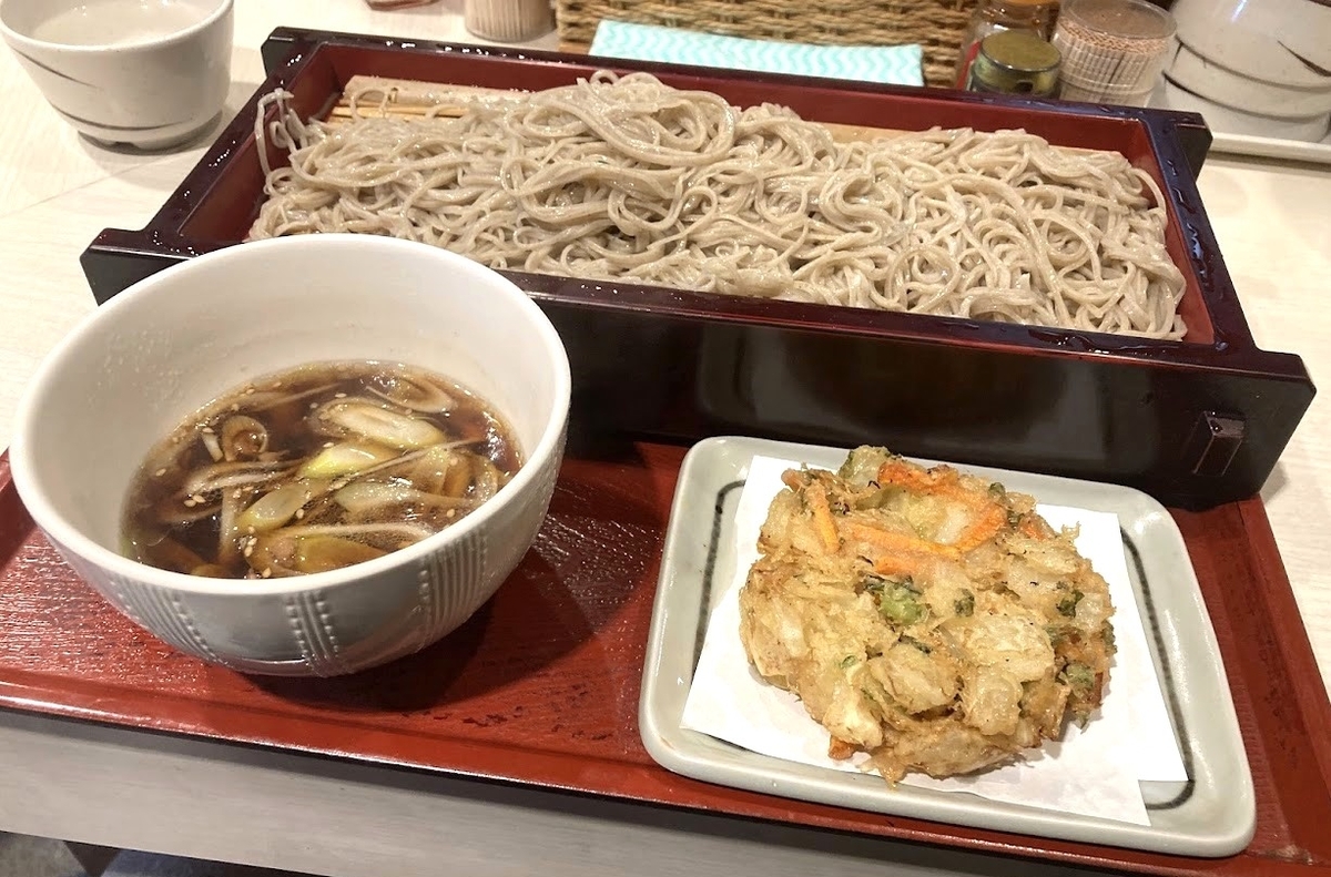 きざみ鴨せいろ＋かき揚げ。正義のコンボです