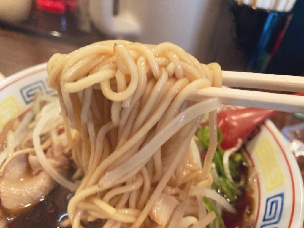 新福菜館の麺リフト